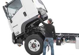 2018 Isuzu FTR Cab