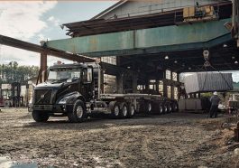 Volvo VNX 300