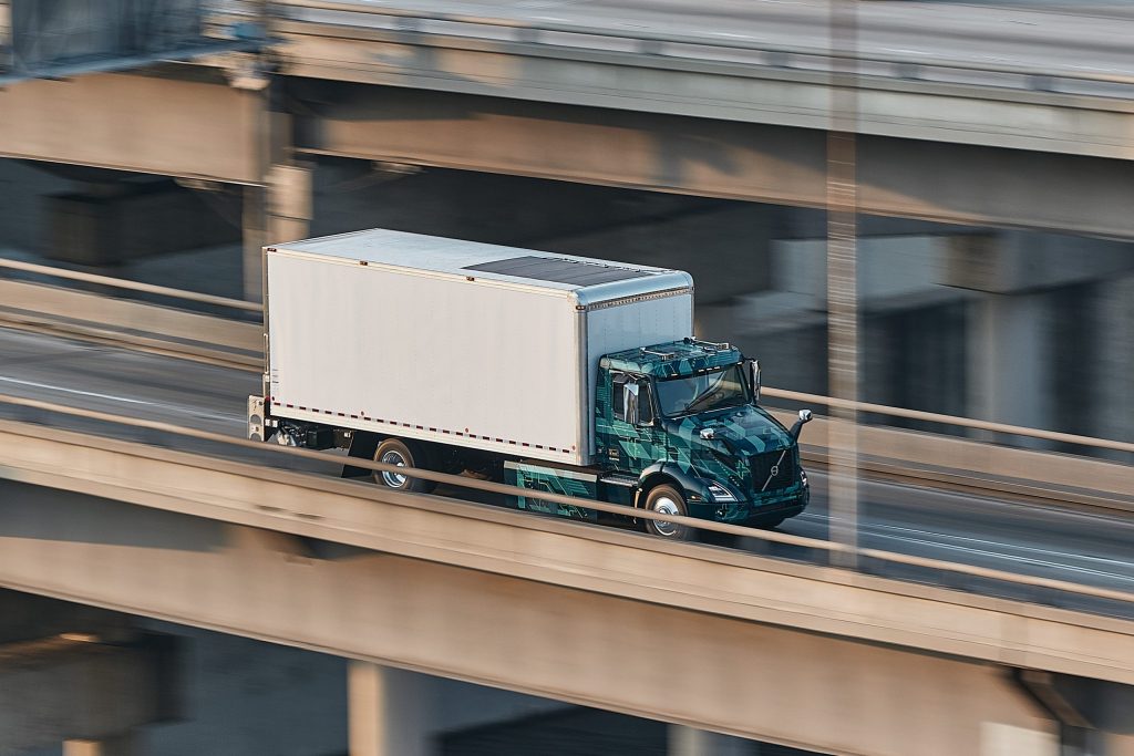 Volvo Trucks North America Demonstrates Pilot All-electric VNR Models