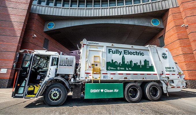 New York City Department of Sanitation to Purchase Seven Mack® LR Electric Models