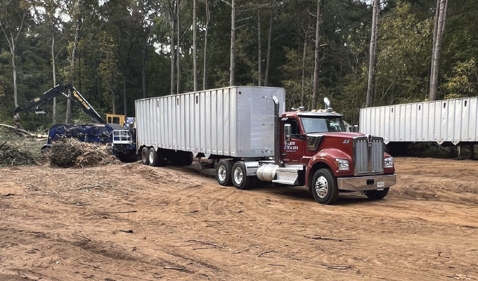 Growing Logging Company Chooses Kenworth for its Fleet