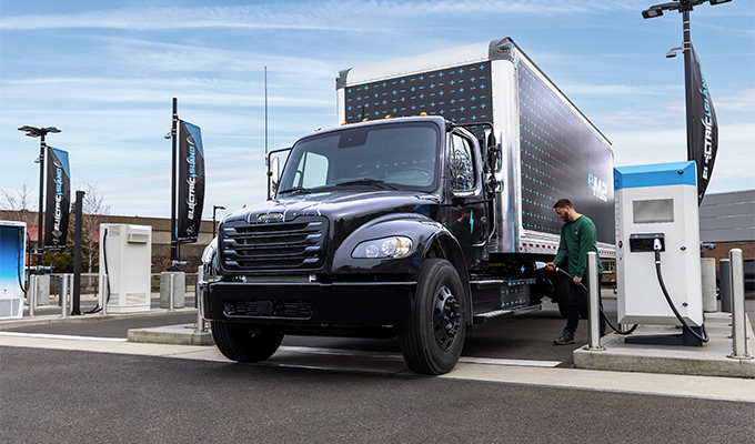 Daimler Truck North America Begins Series Production of Freightliner eM2 Battery Electric Trucks